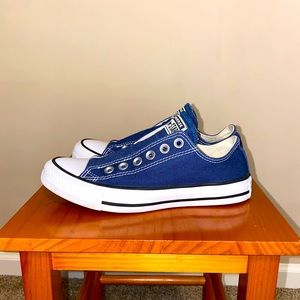 Converse Women’s size 5.5